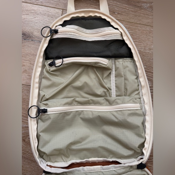 Stylish Two-Tone Backpack - Picture 4 of 7